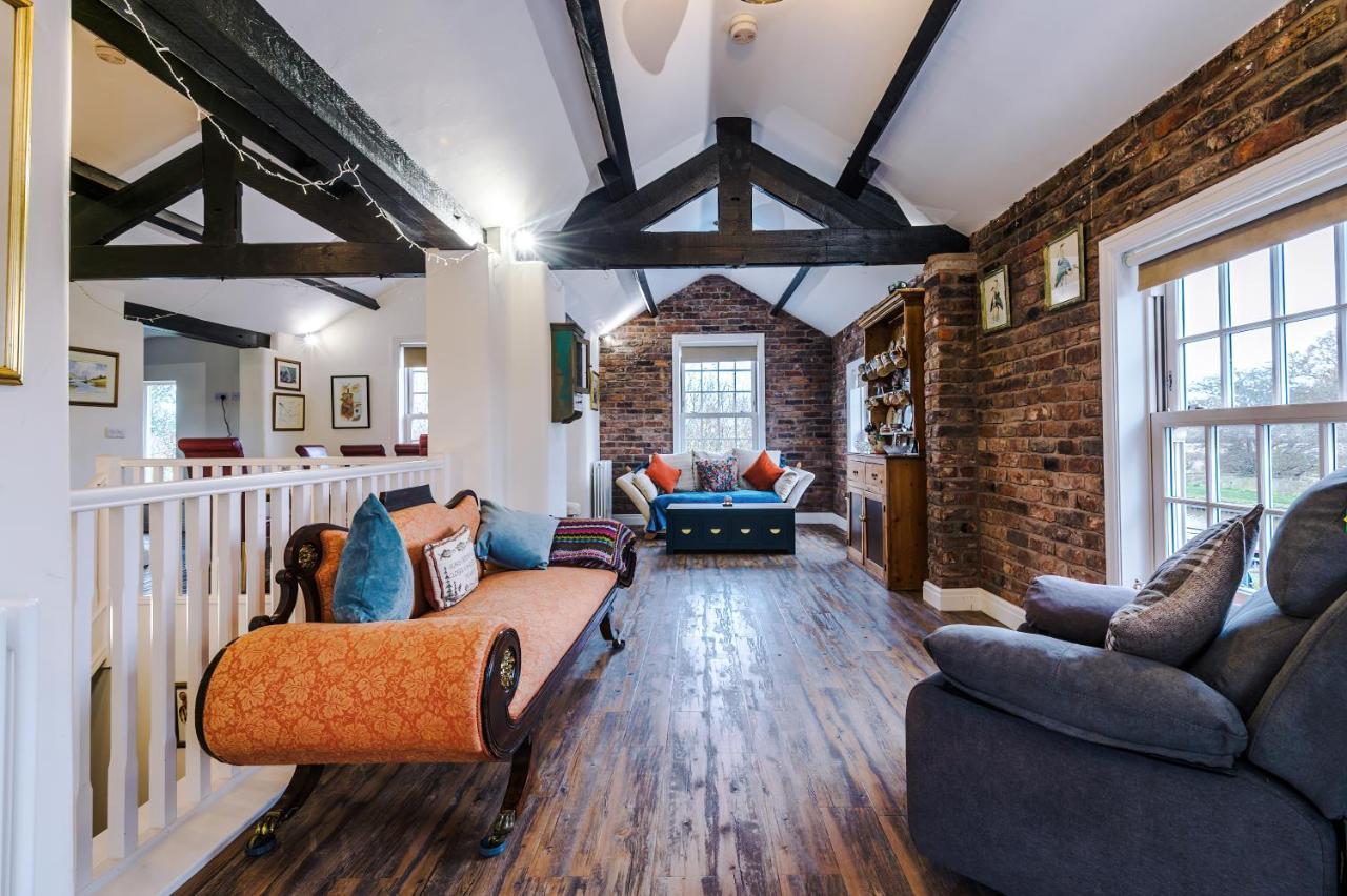 Belvedere House - Serene Countryside Escape - 4 Bedrooms Sleeps 8 Sandbach Bagian luar foto