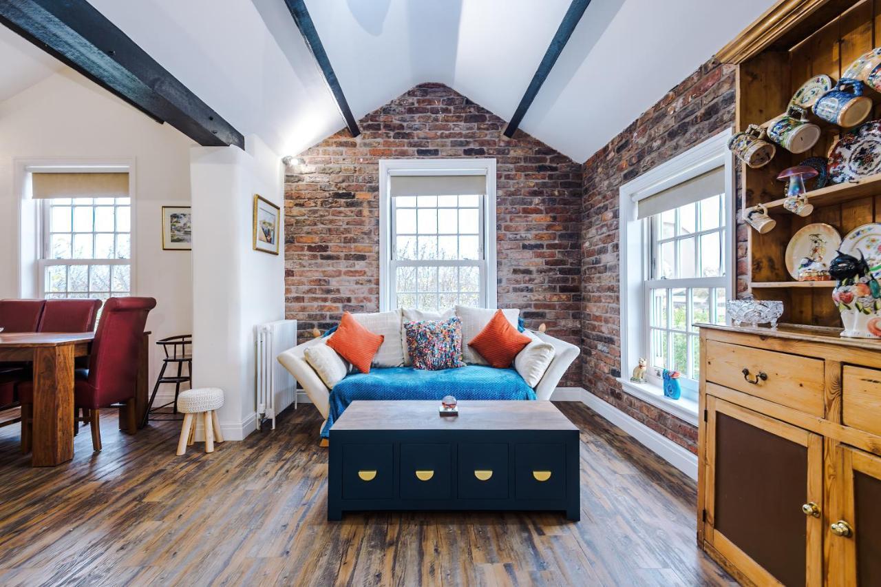 Belvedere House - Serene Countryside Escape - 4 Bedrooms Sleeps 8 Sandbach Bagian luar foto