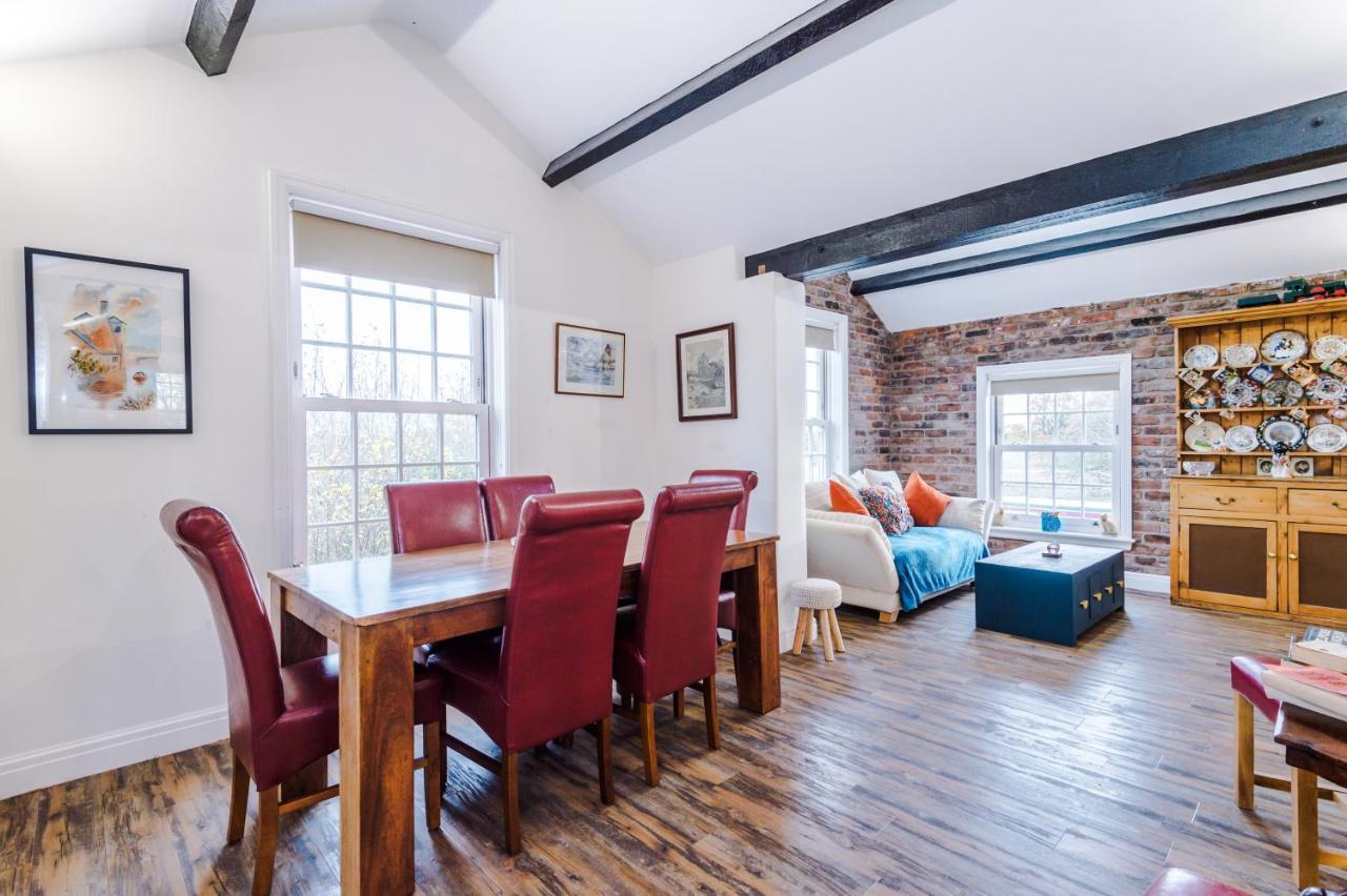 Belvedere House - Serene Countryside Escape - 4 Bedrooms Sleeps 8 Sandbach Bagian luar foto